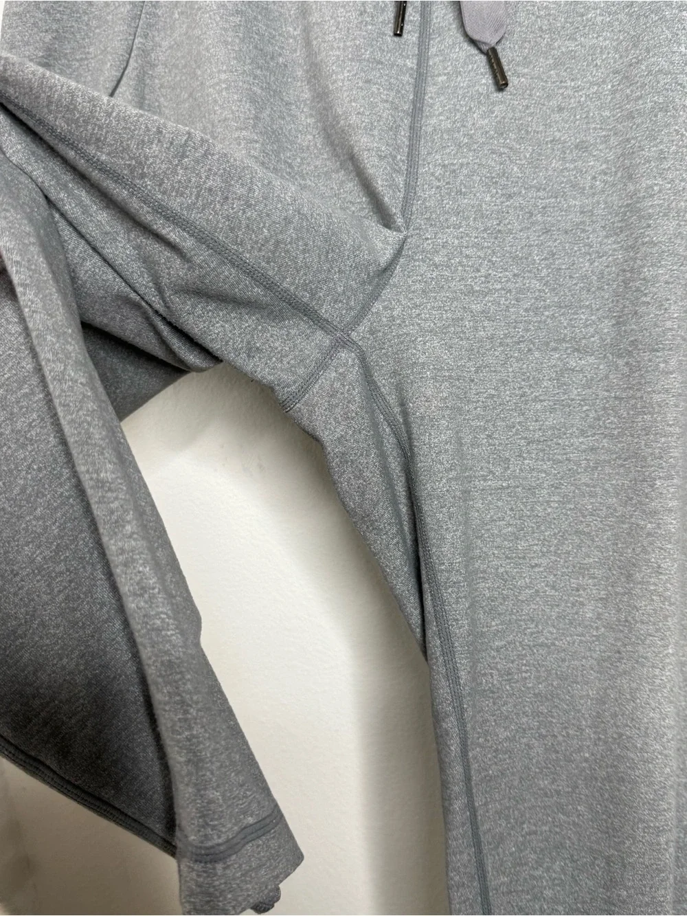 Lululemon Heather Gray Drawstring Cropped Jogger Pants 12 Dance Loungewear